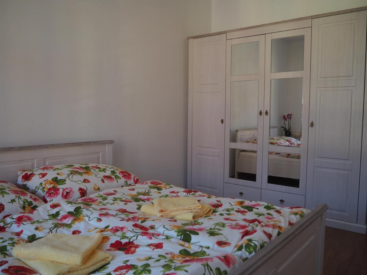 Apartmány Nejdek Kültér fotó